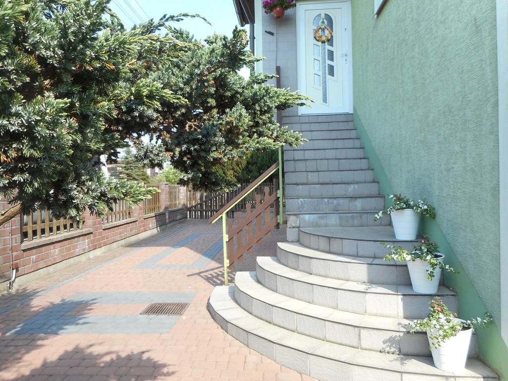 Villa Karo เวบา ภายนอก รูปภาพ